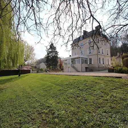 度假居 Chateau In Champagne Views 塞纳河畔巴尔